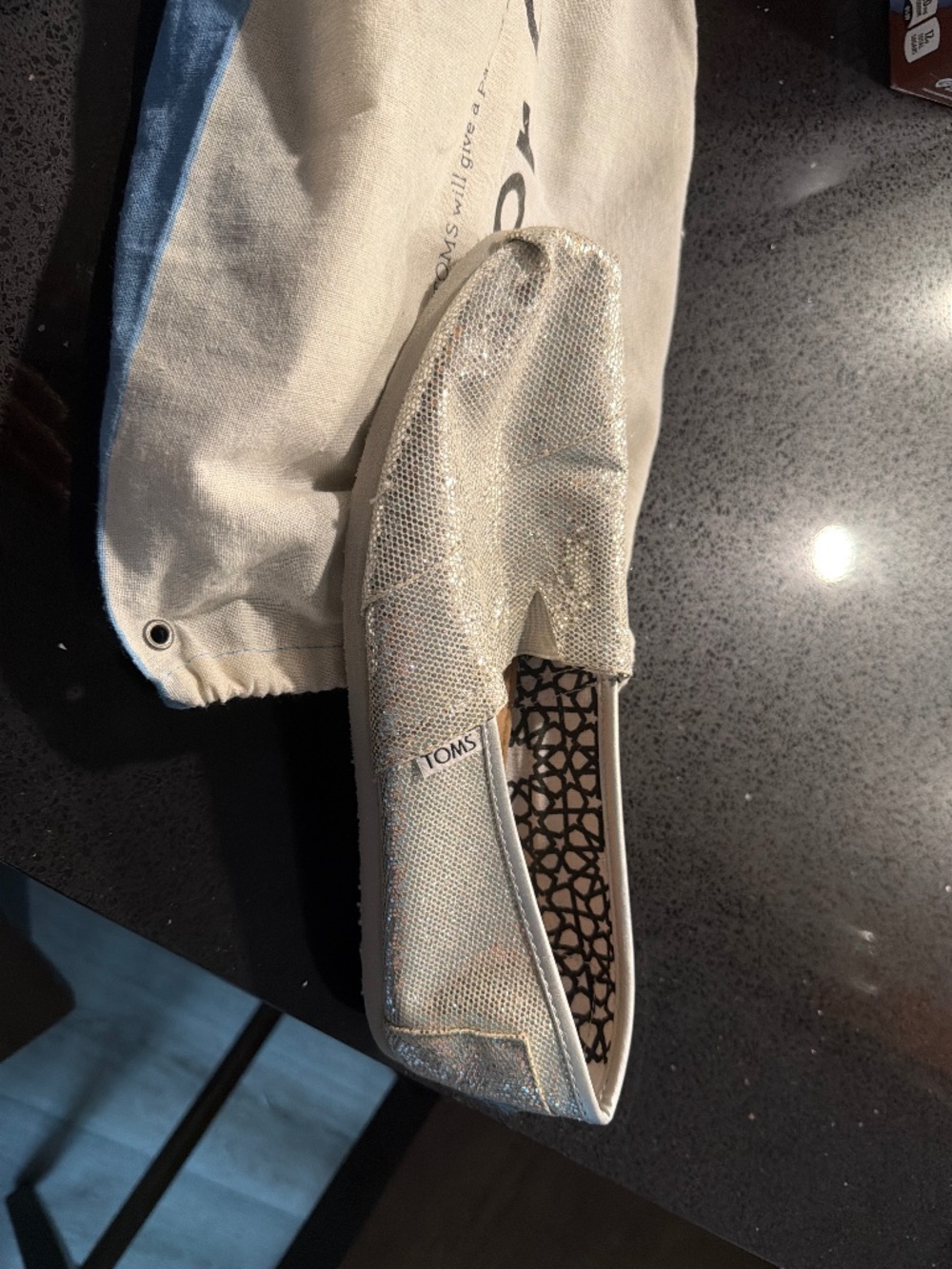 Tom’s size 10 shoes